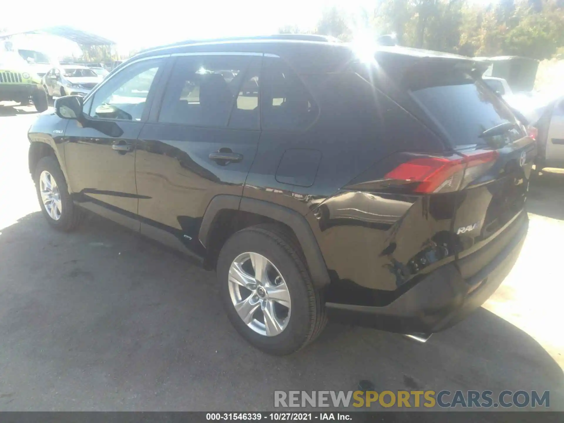 3 Photograph of a damaged car 2T3RWRFV4MW118048 TOYOTA RAV4 2021