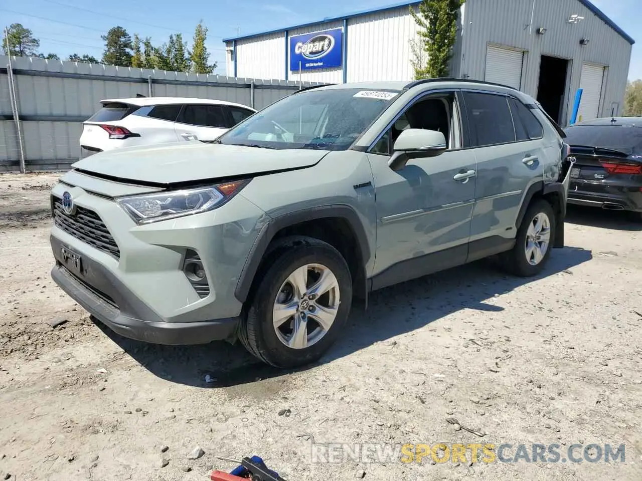 1 Photograph of a damaged car 2T3RWRFV4MW121676 TOYOTA RAV4 2021