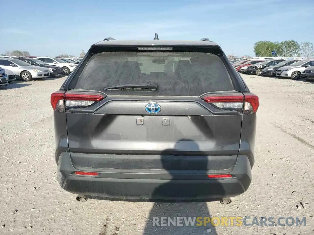 6 Photograph of a damaged car 2T3RWRFV5MW118849 TOYOTA RAV4 2021