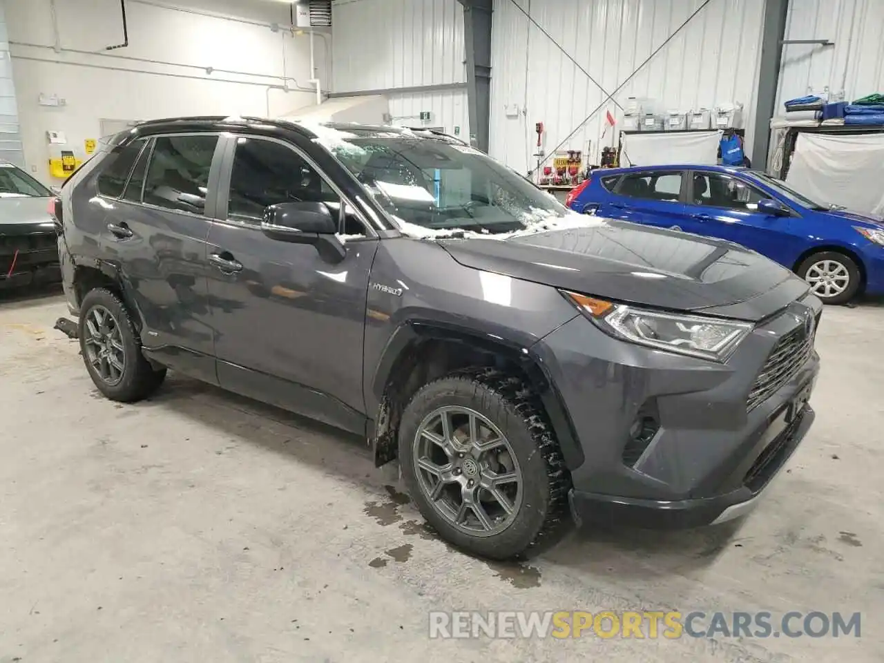 4 Photograph of a damaged car 2T3RWRFV8MW103651 TOYOTA RAV4 2021