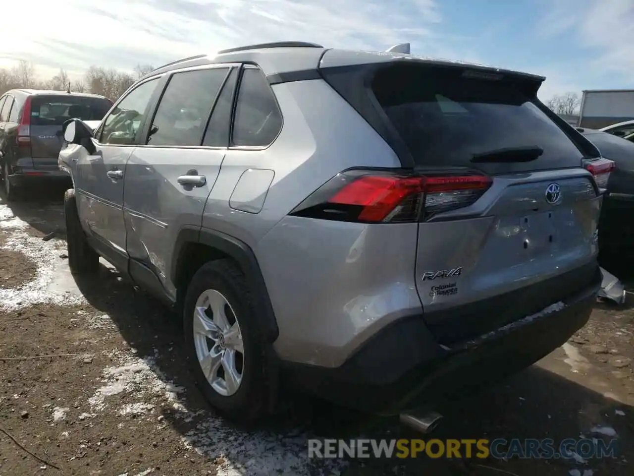 3 Photograph of a damaged car 2T3RWRFV8MW117484 TOYOTA RAV4 2021