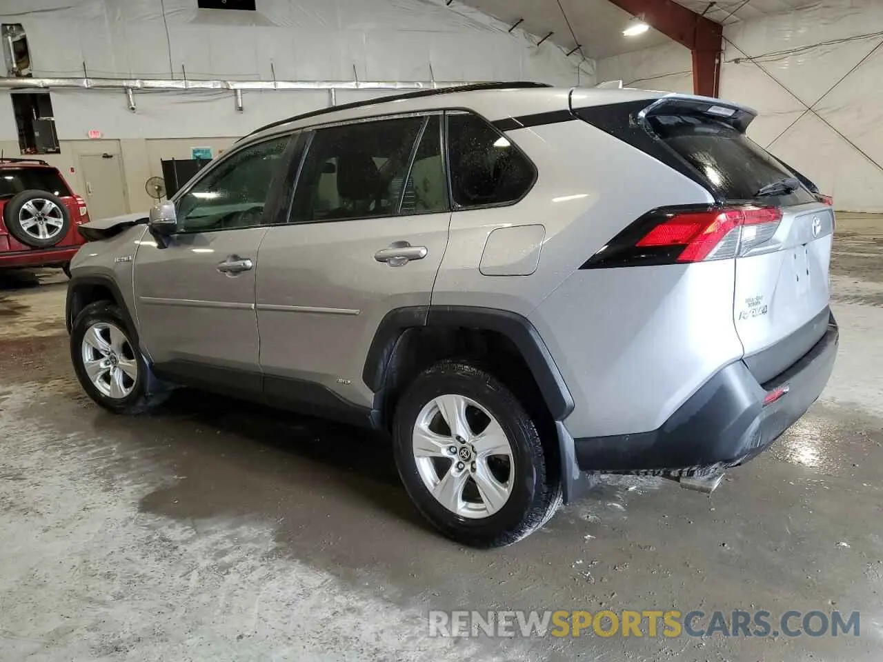 2 Photograph of a damaged car 2T3RWRFV9MW110074 TOYOTA RAV4 2021