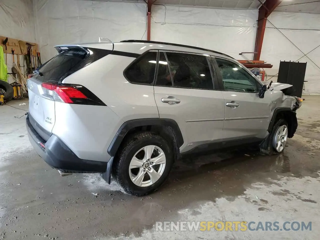 3 Photograph of a damaged car 2T3RWRFV9MW110074 TOYOTA RAV4 2021