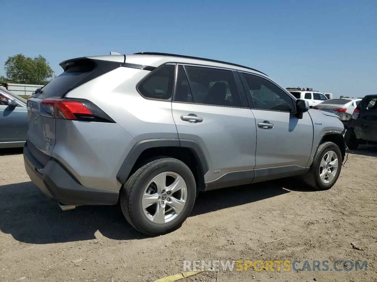 3 Photograph of a damaged car 2T3RWRFV9MW113380 TOYOTA RAV4 2021