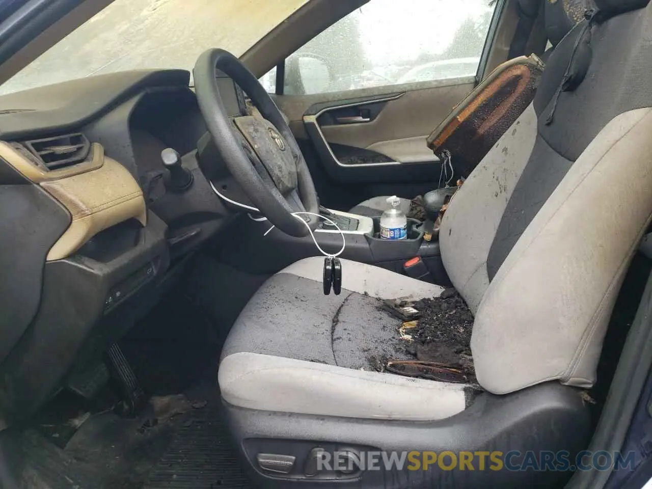 7 Photograph of a damaged car 2T3RWRFV9MW114125 TOYOTA RAV4 2021
