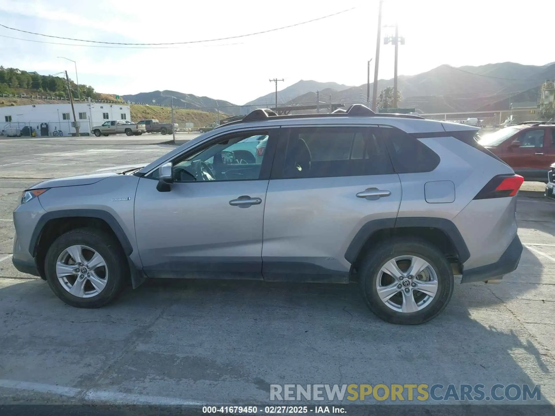13 Photograph of a damaged car 2T3RWRFVXMW118877 TOYOTA RAV4 2021