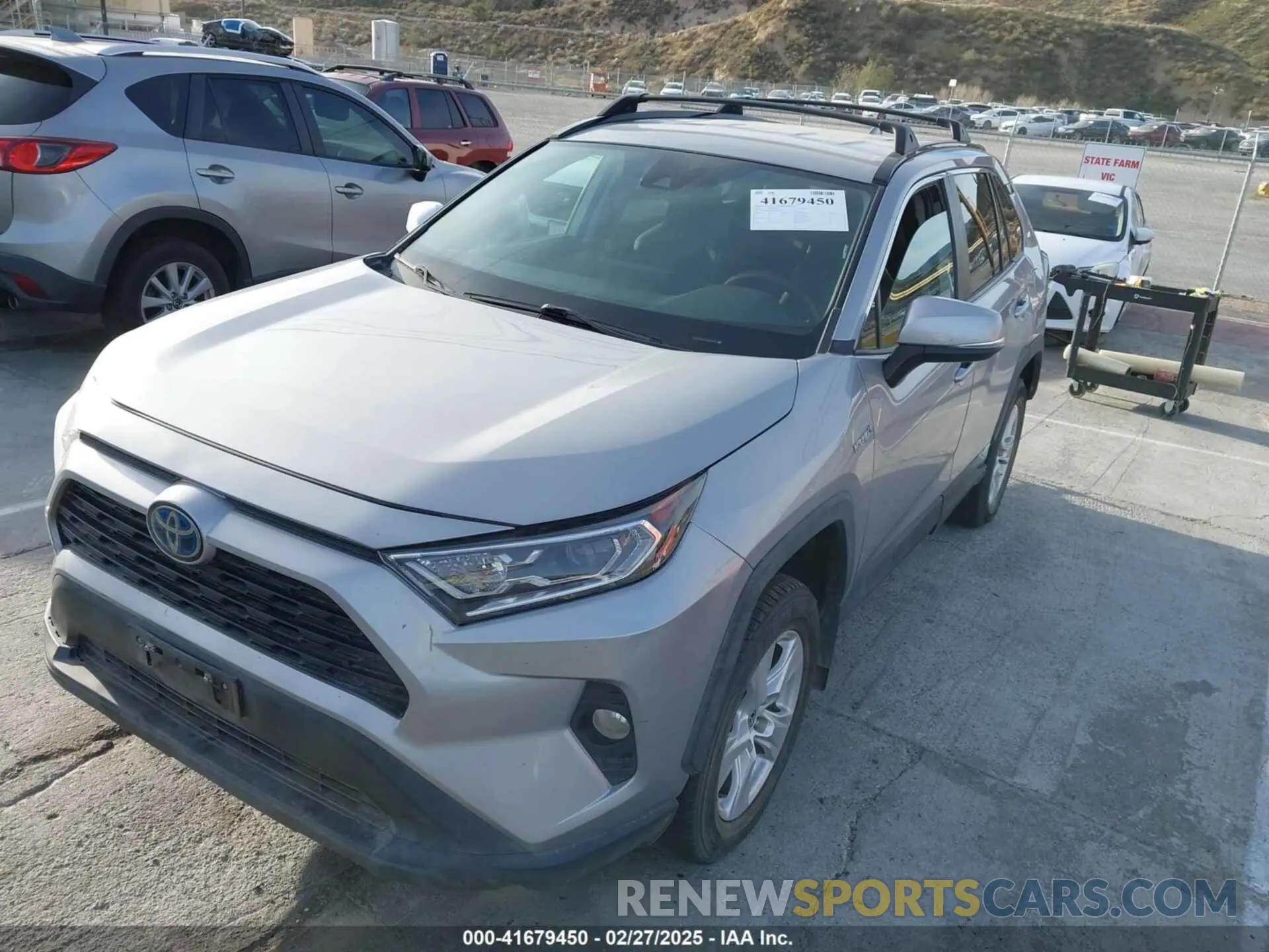 6 Photograph of a damaged car 2T3RWRFVXMW118877 TOYOTA RAV4 2021