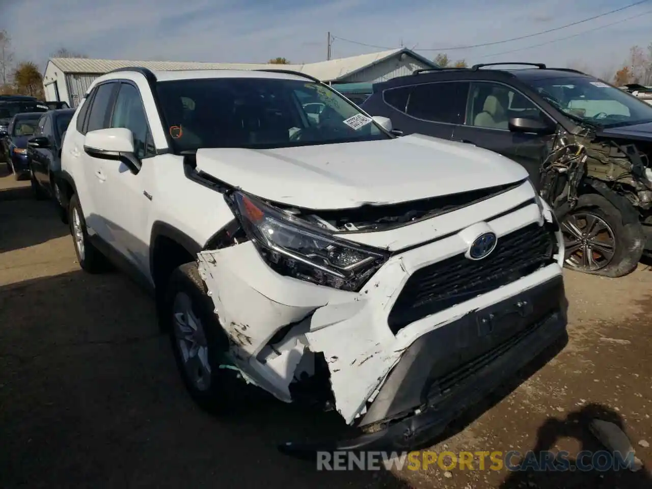 1 Photograph of a damaged car 2T3RWRFVXMW120581 TOYOTA RAV4 2021