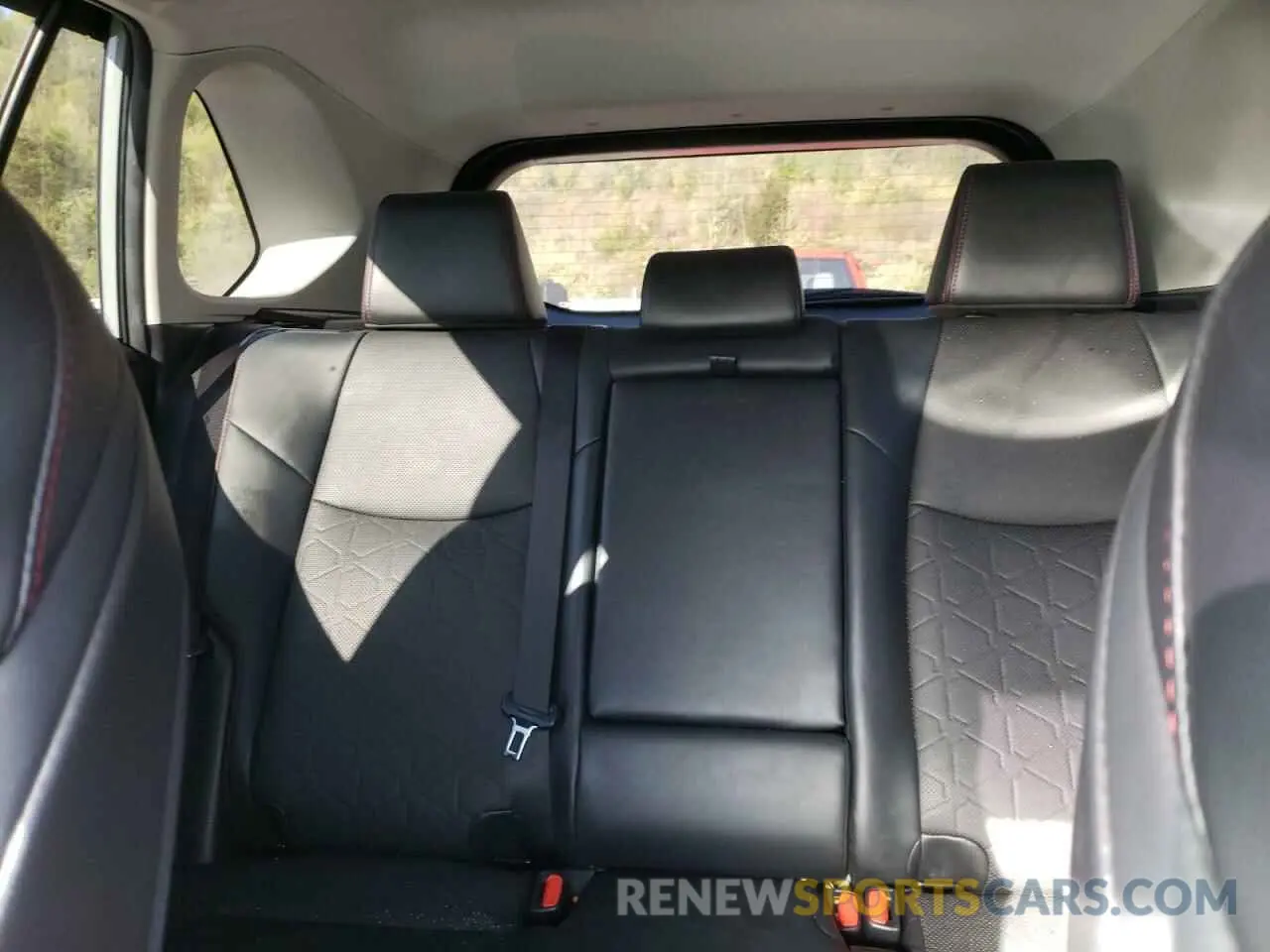 10 Photograph of a damaged car 2T3S1RFV0MW172186 TOYOTA RAV4 2021