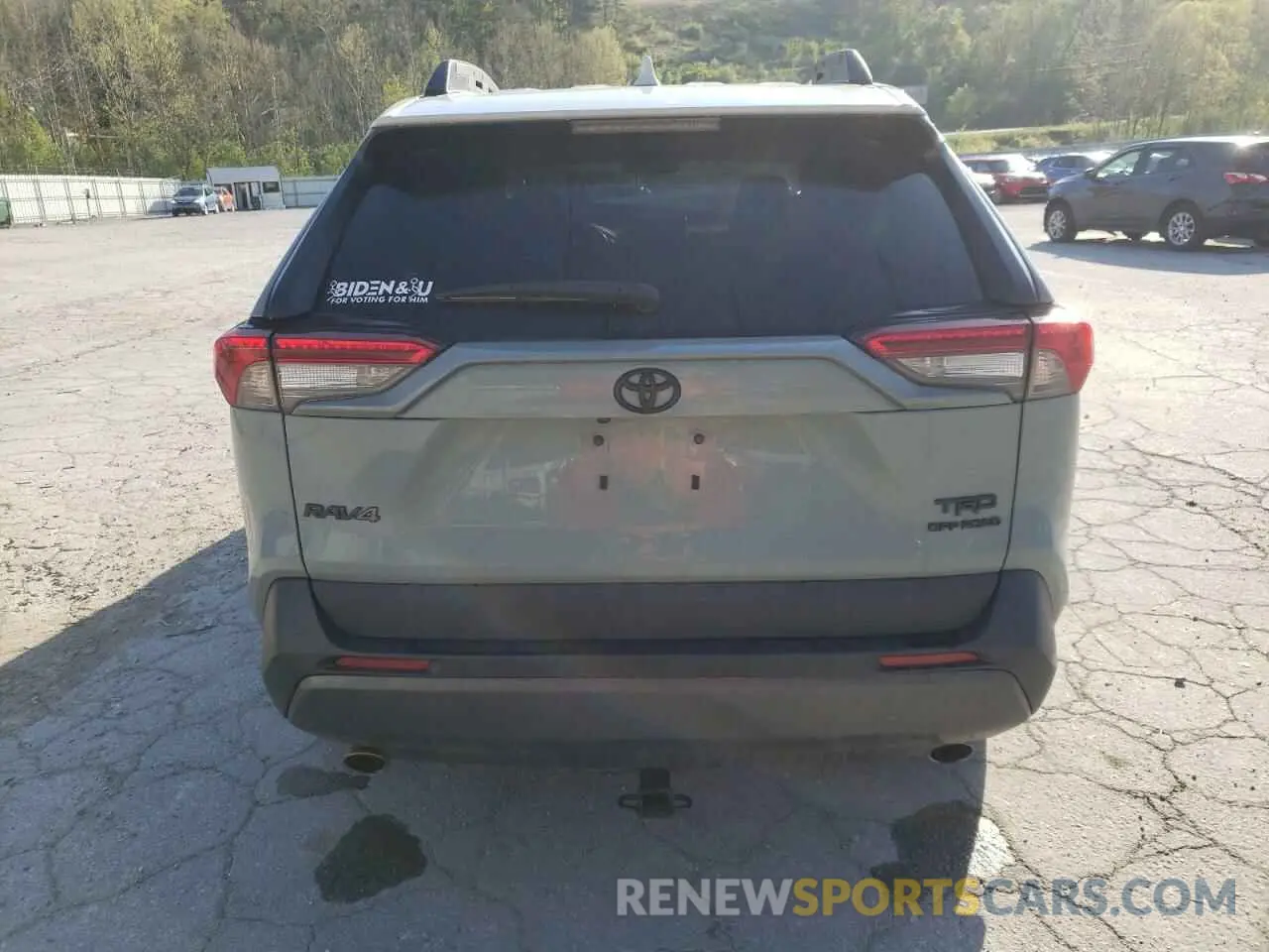 6 Photograph of a damaged car 2T3S1RFV0MW172186 TOYOTA RAV4 2021