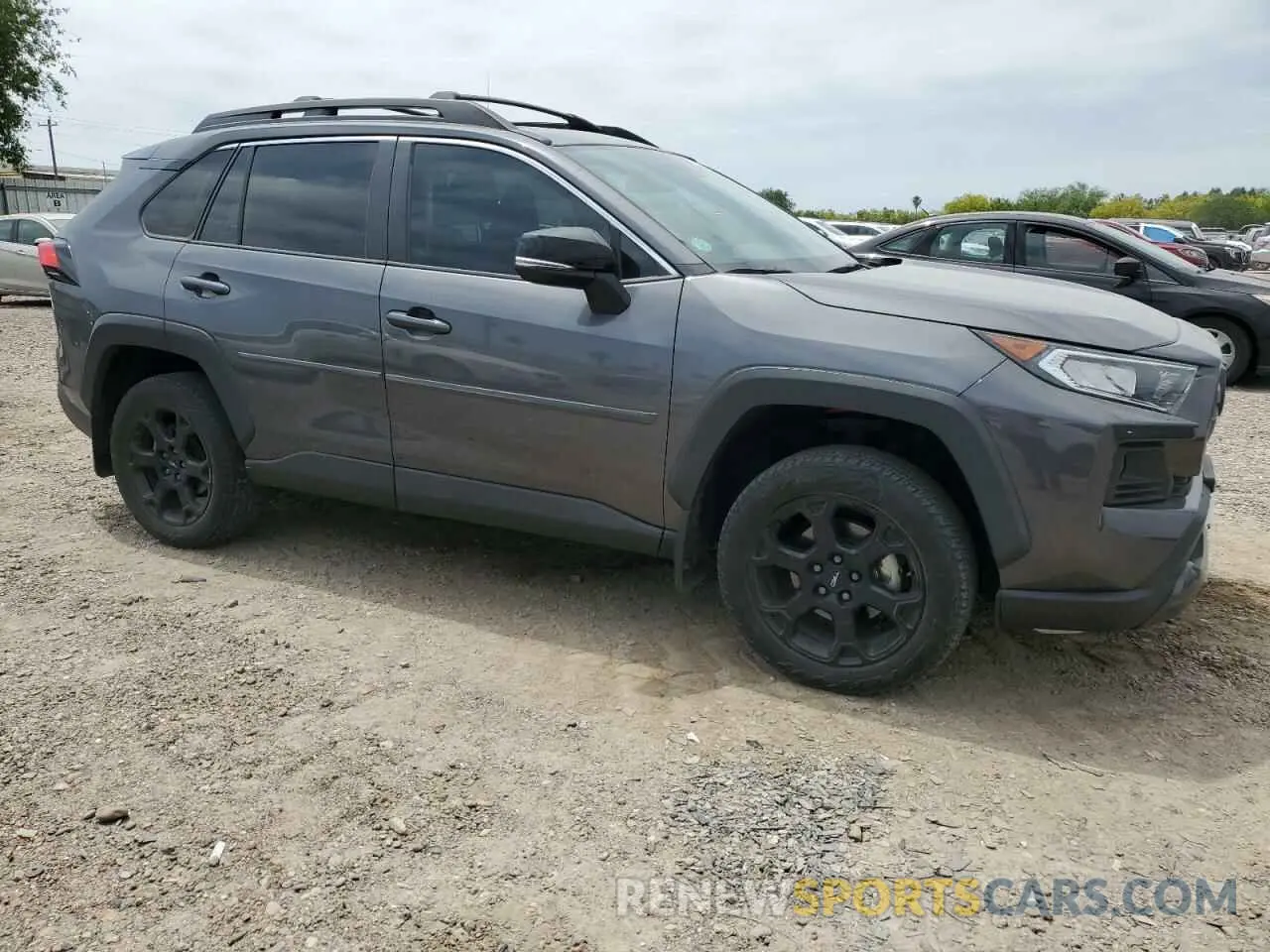 4 Photograph of a damaged car 2T3S1RFV1MW167370 TOYOTA RAV4 2021