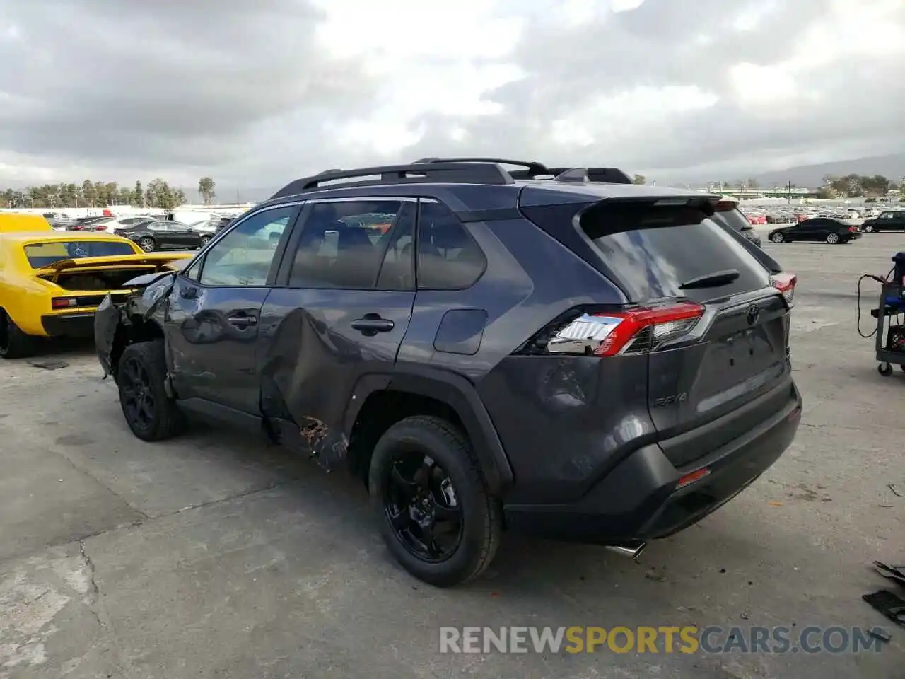 3 Photograph of a damaged car 2T3S1RFV1MW240706 TOYOTA RAV4 2021