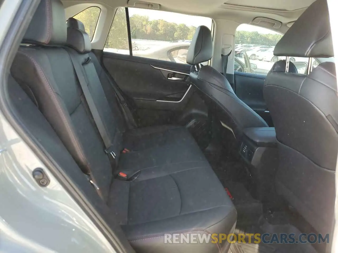 11 Photograph of a damaged car 2T3S1RFV1MW247381 TOYOTA RAV4 2021
