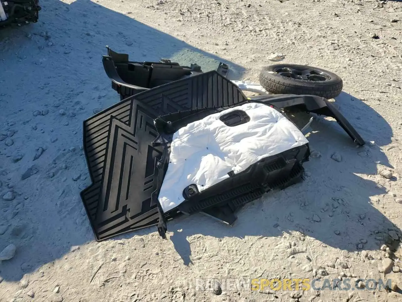 13 Photograph of a damaged car 2T3S1RFV1MW247381 TOYOTA RAV4 2021