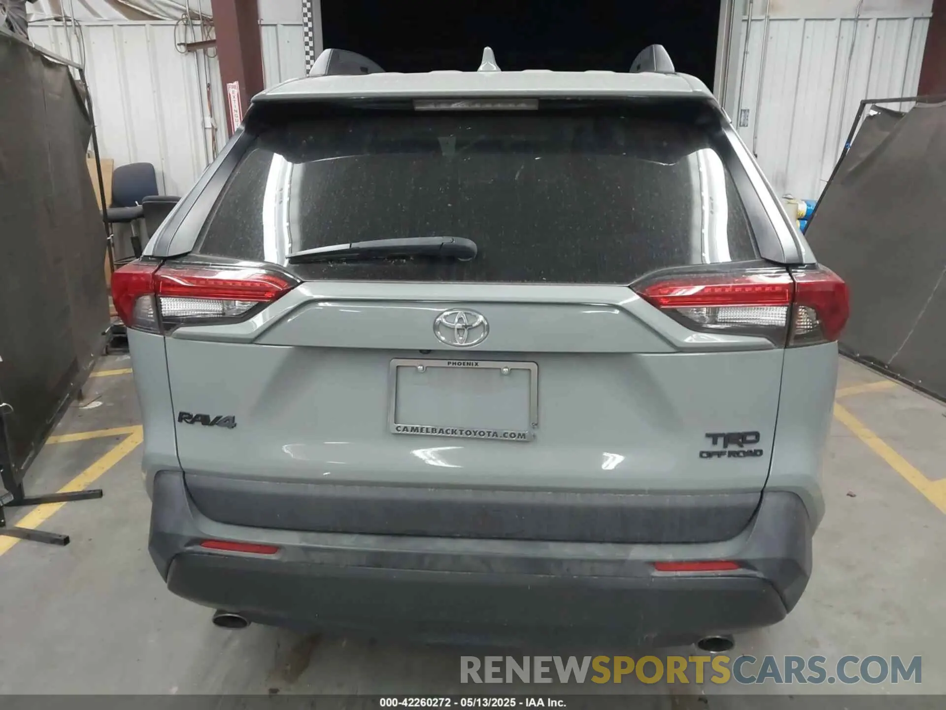 16 Photograph of a damaged car 2T3S1RFV3MW182985 TOYOTA RAV4 2021