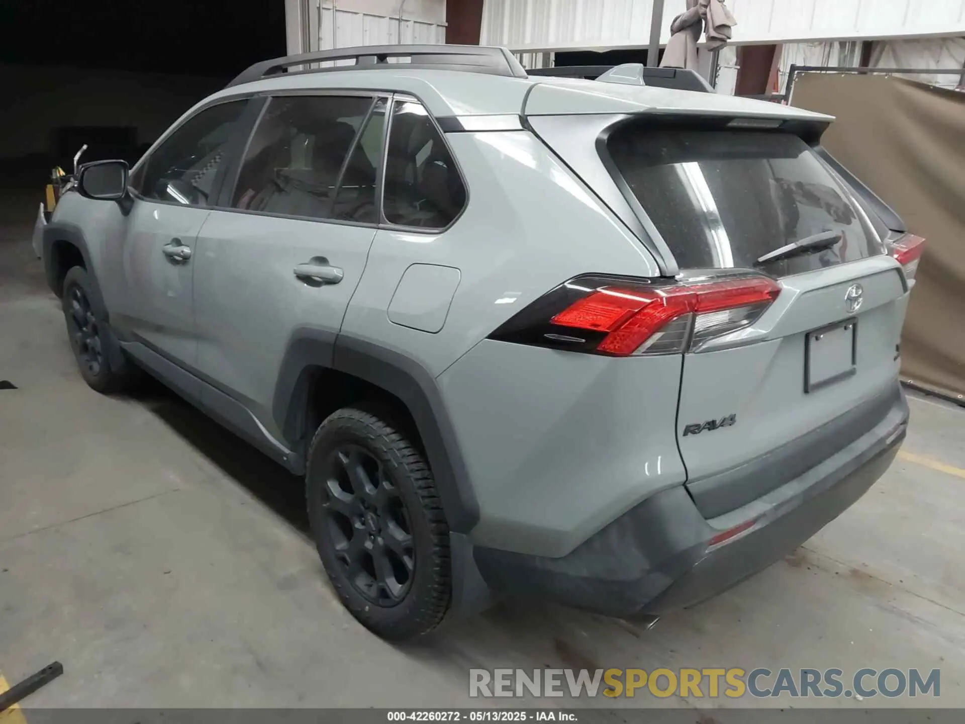 3 Photograph of a damaged car 2T3S1RFV3MW182985 TOYOTA RAV4 2021