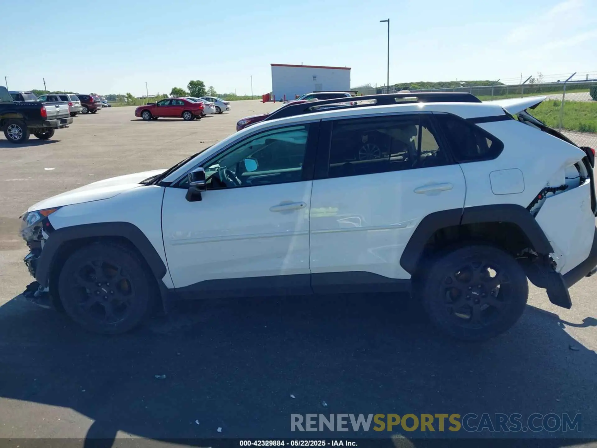 14 Photograph of a damaged car 2T3S1RFV3MW218609 TOYOTA RAV4 2021