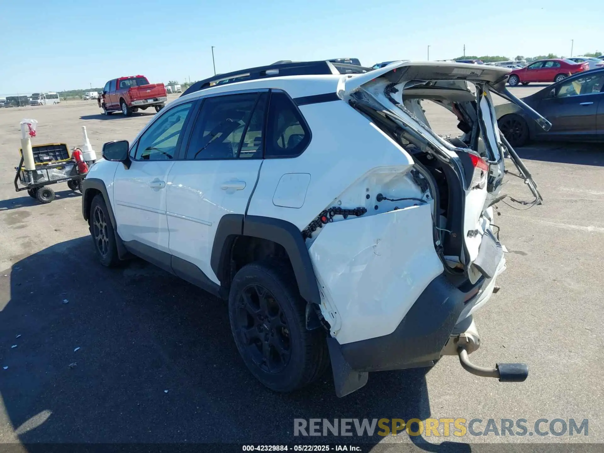 3 Photograph of a damaged car 2T3S1RFV3MW218609 TOYOTA RAV4 2021