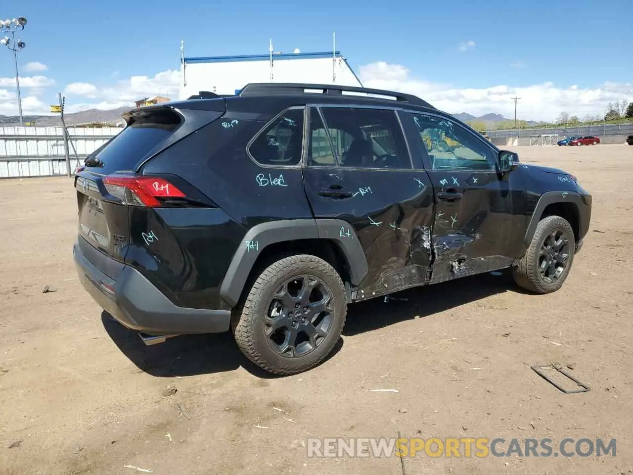 3 Photograph of a damaged car 2T3S1RFV4MW207277 TOYOTA RAV4 2021
