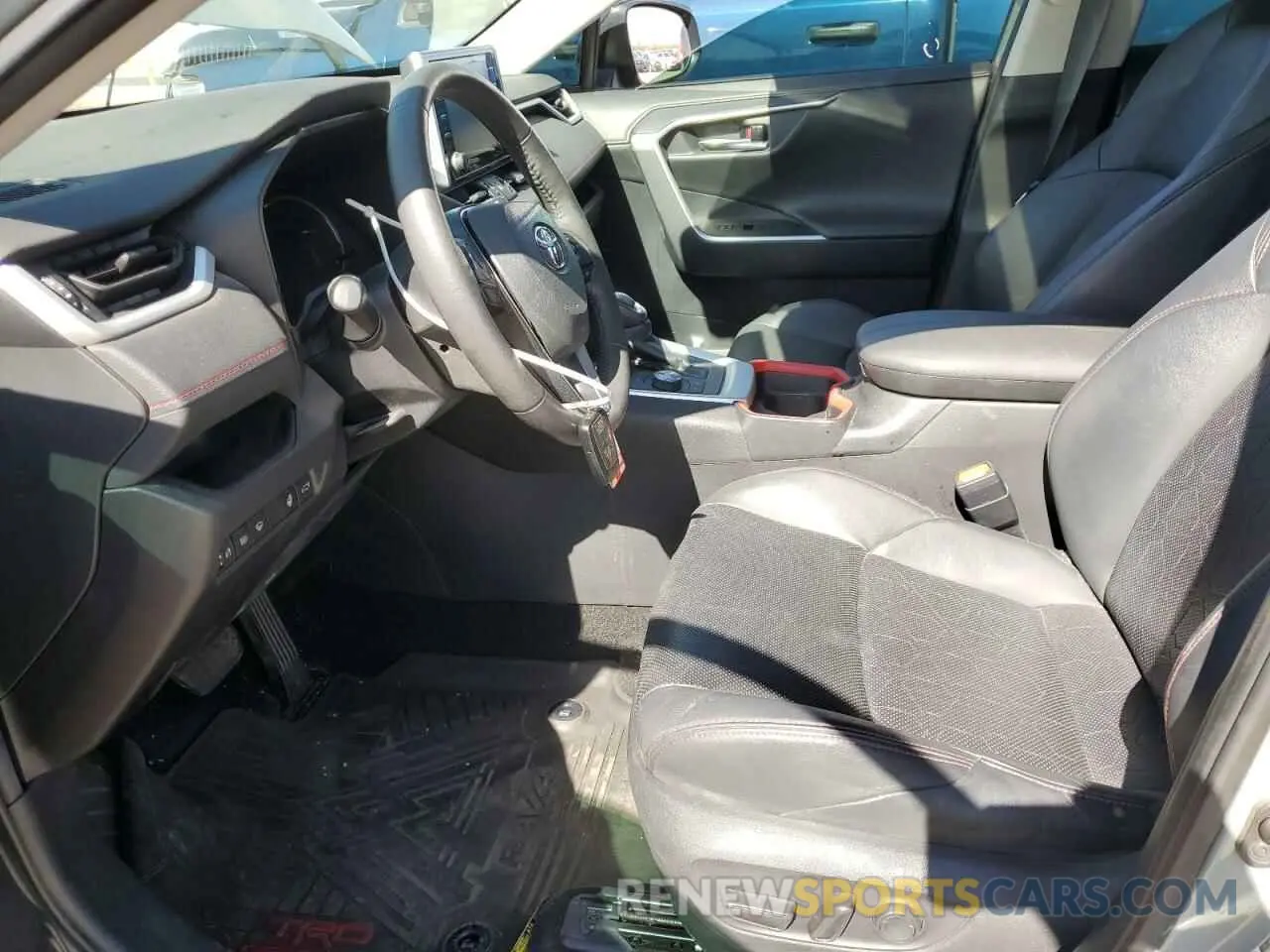 7 Photograph of a damaged car 2T3S1RFV5MW175603 TOYOTA RAV4 2021