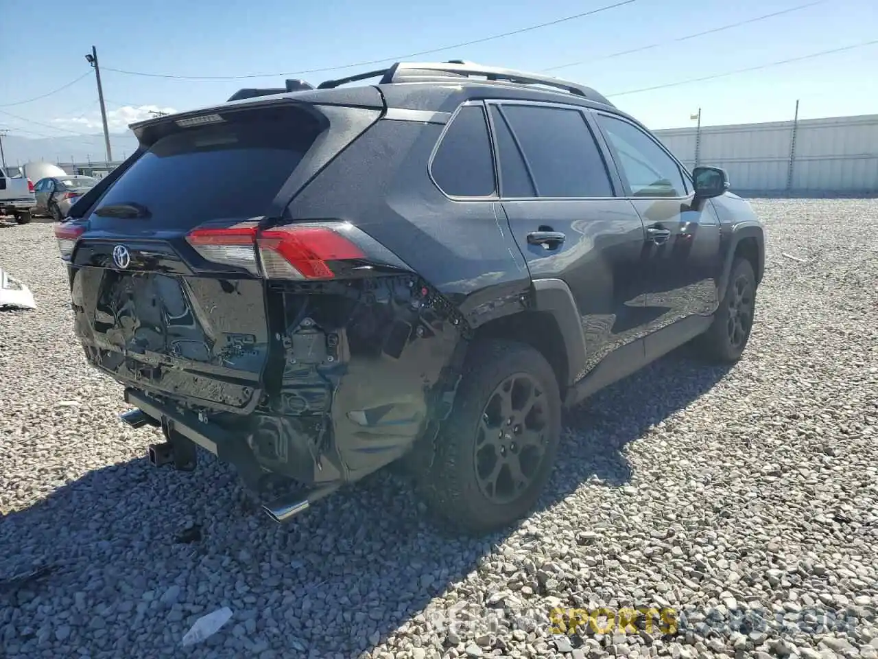 4 Photograph of a damaged car 2T3S1RFV6MW228020 TOYOTA RAV4 2021