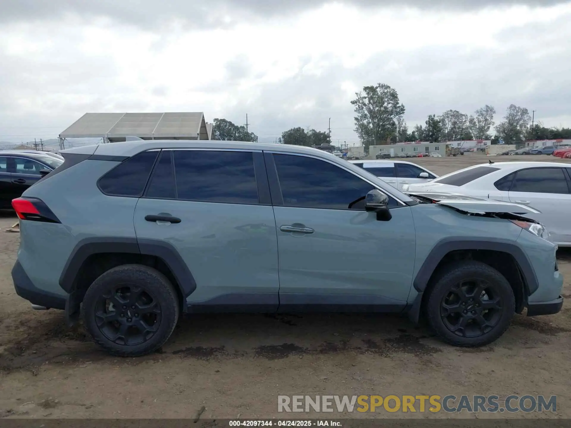 13 Photograph of a damaged car 2T3S1RFV7MW227359 TOYOTA RAV4 2021