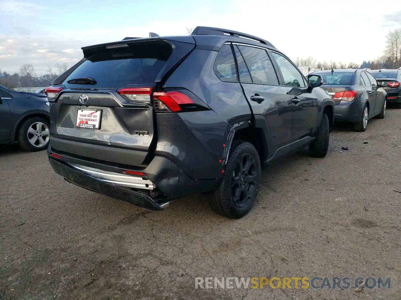 4 Photograph of a damaged car 2T3S1RFV8MW152655 TOYOTA RAV4 2021