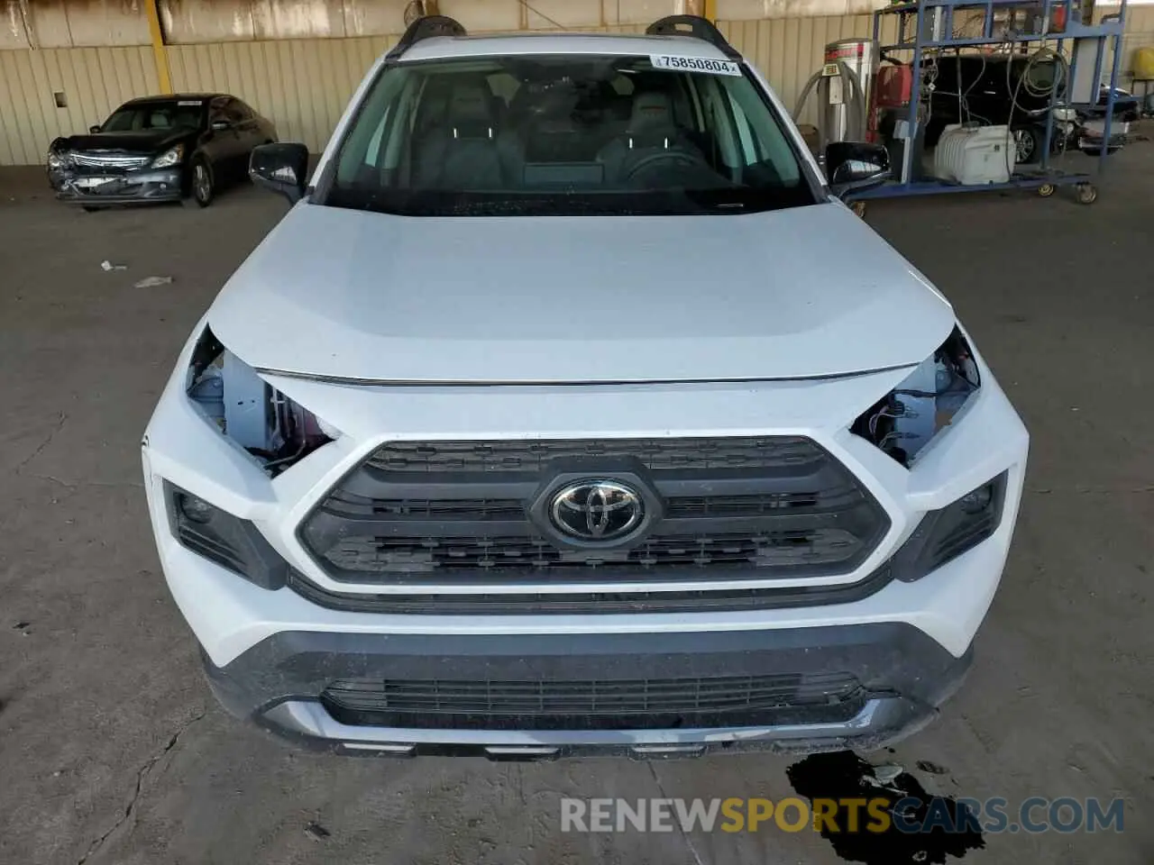 5 Photograph of a damaged car 2T3S1RFV8MW236765 TOYOTA RAV4 2021