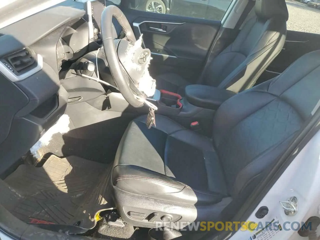 7 Photograph of a damaged car 2T3S1RFV8MW248074 TOYOTA RAV4 2021
