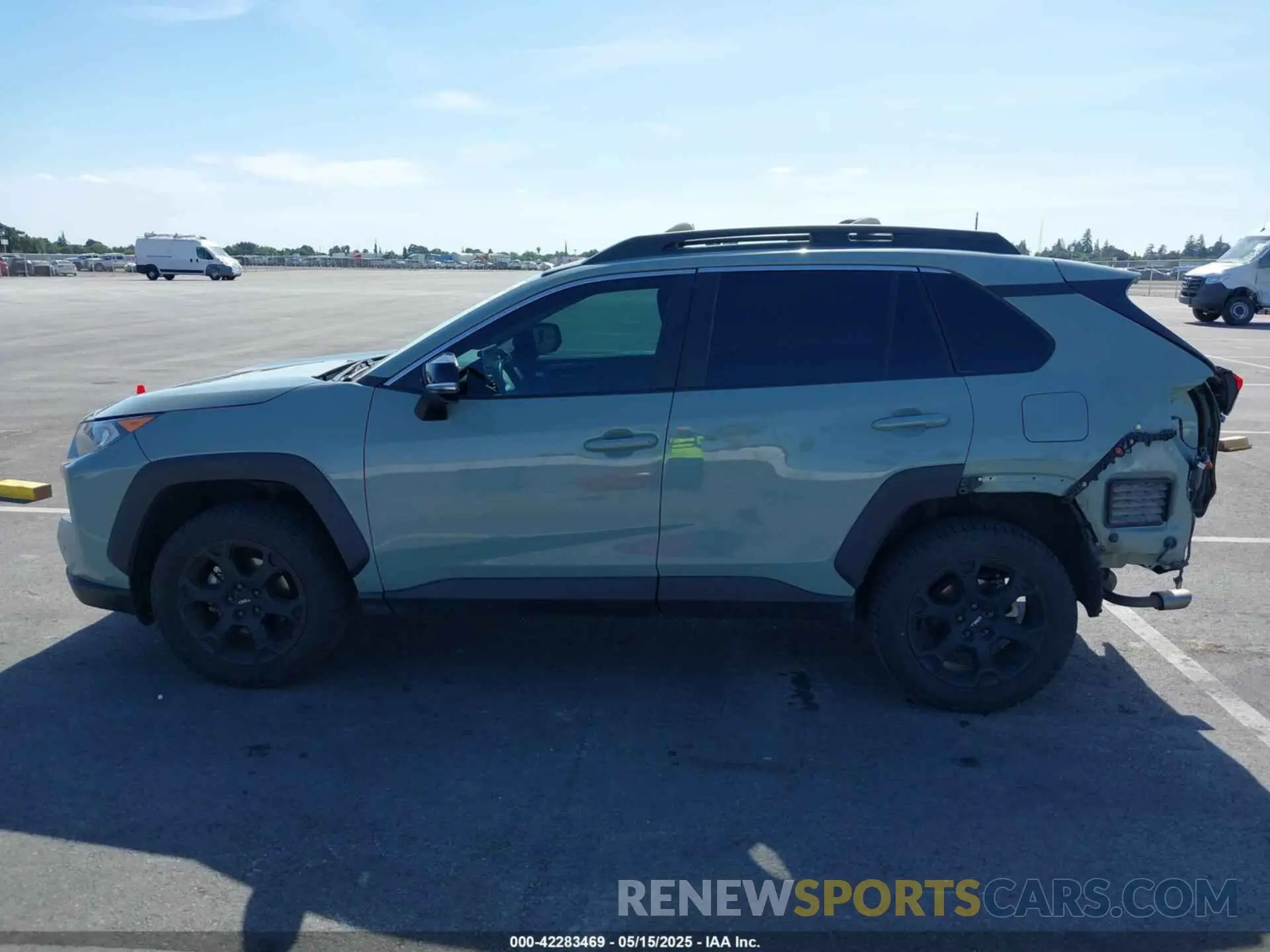 15 Photograph of a damaged car 2T3S1RFV9MW156892 TOYOTA RAV4 2021