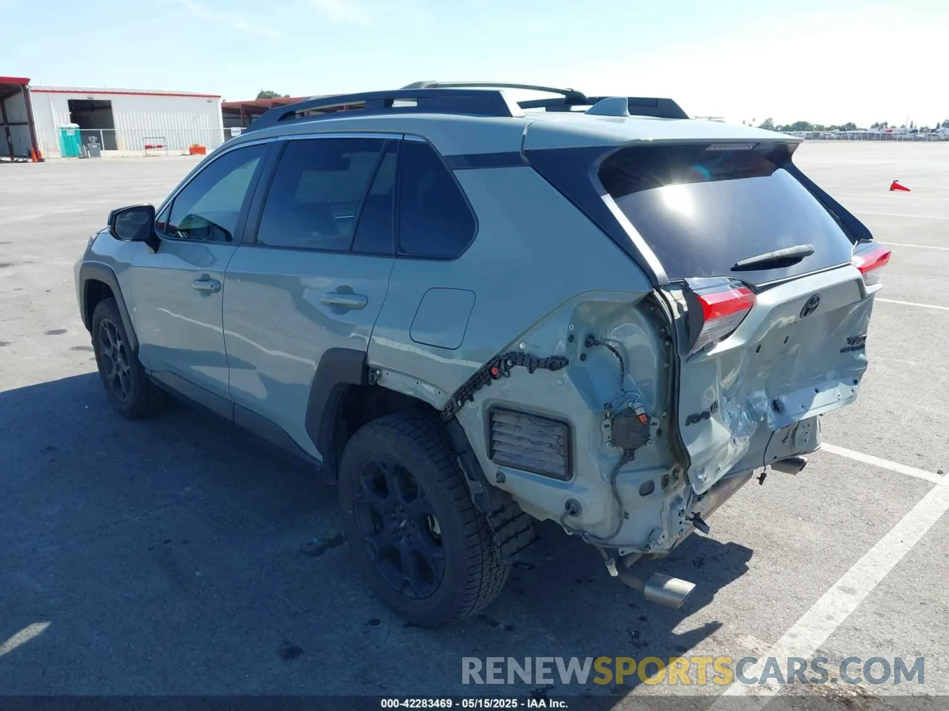 3 Photograph of a damaged car 2T3S1RFV9MW156892 TOYOTA RAV4 2021