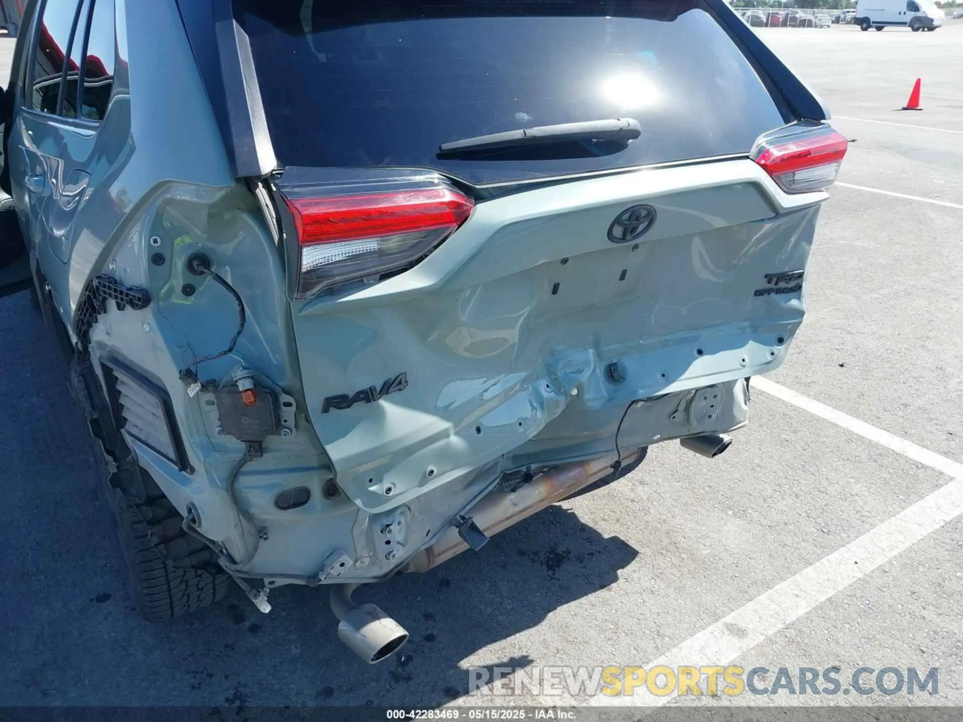 6 Photograph of a damaged car 2T3S1RFV9MW156892 TOYOTA RAV4 2021