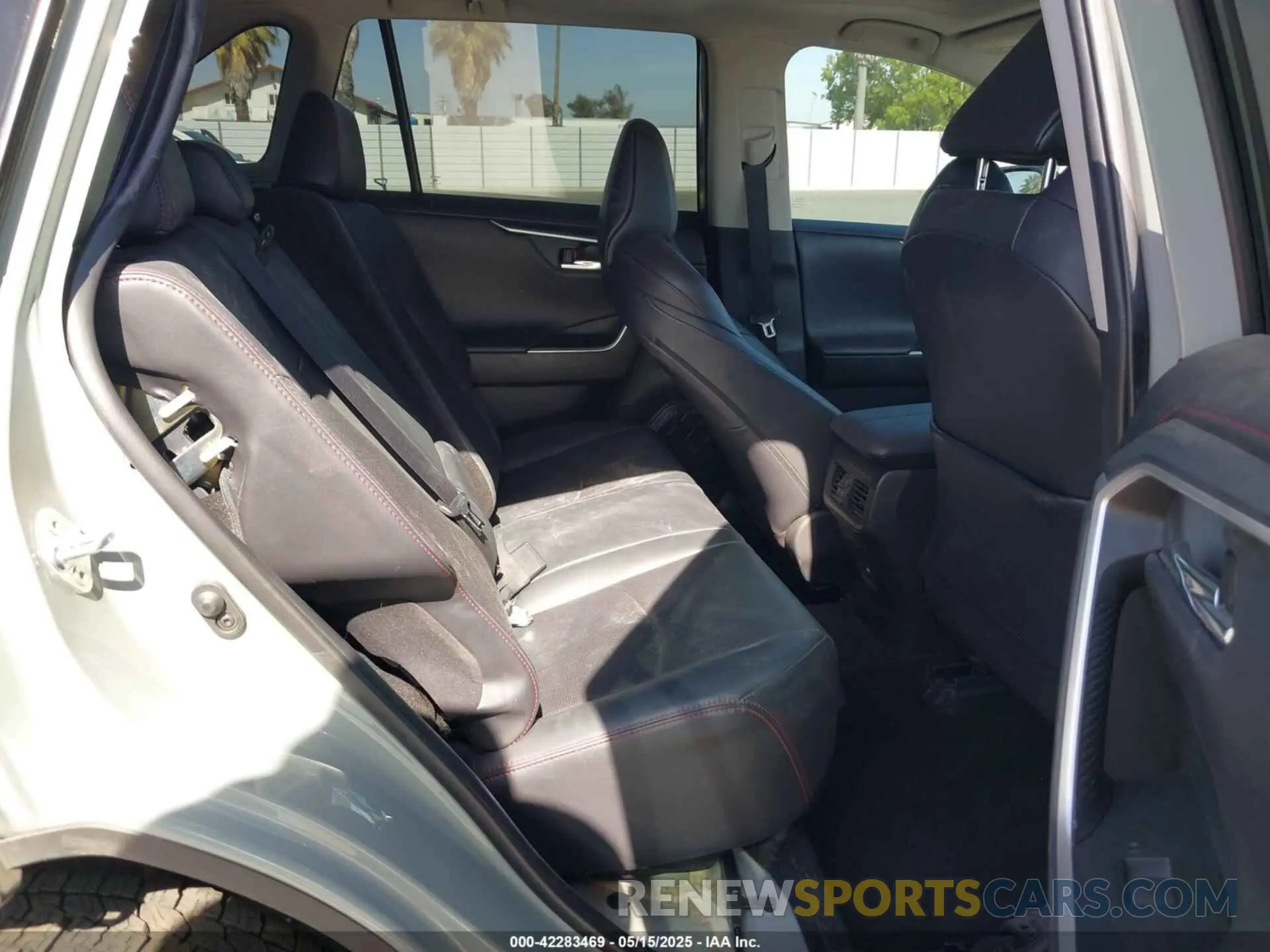 8 Photograph of a damaged car 2T3S1RFV9MW156892 TOYOTA RAV4 2021