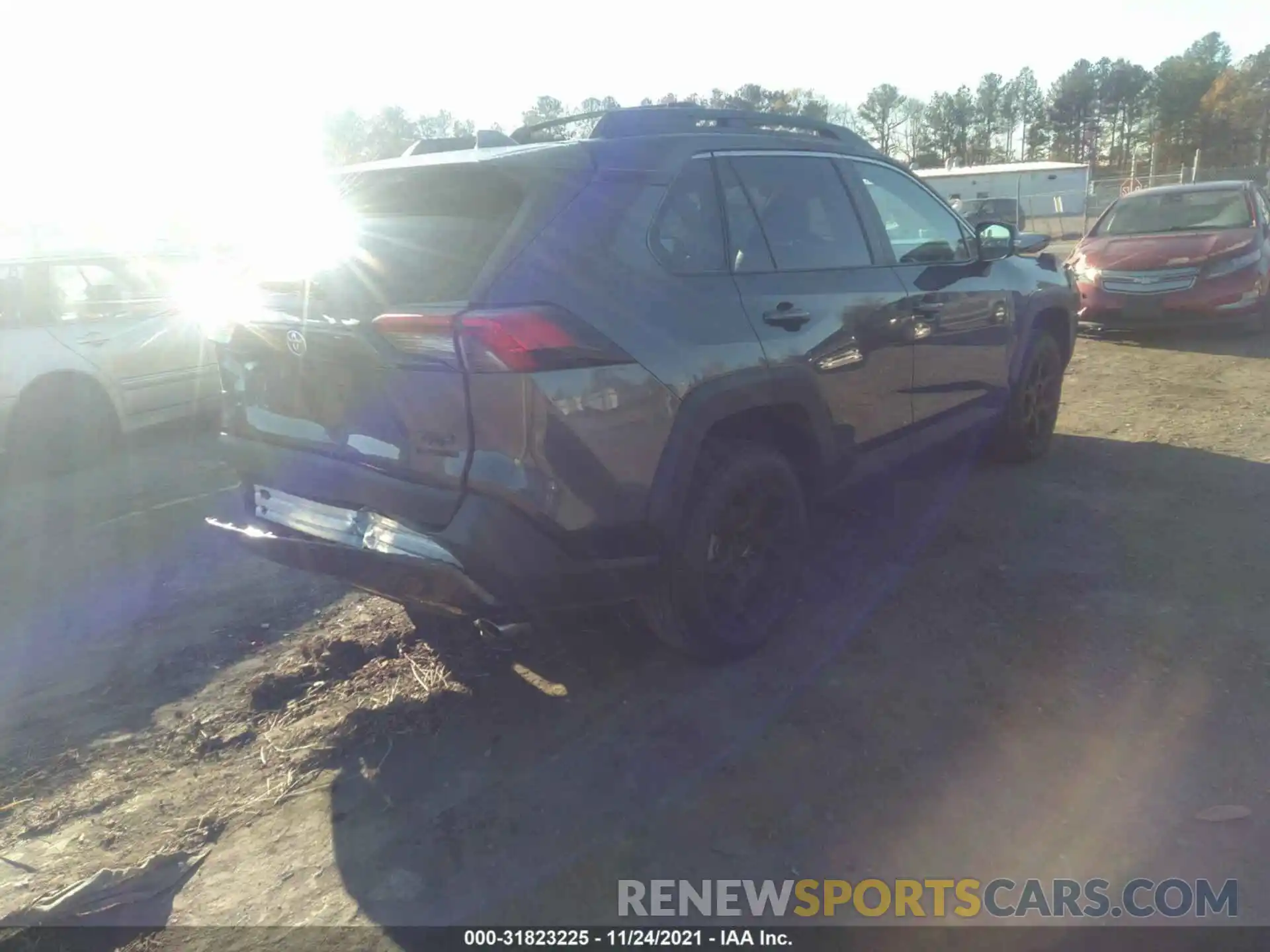 4 Photograph of a damaged car 2T3S1RFV9MW163910 TOYOTA RAV4 2021