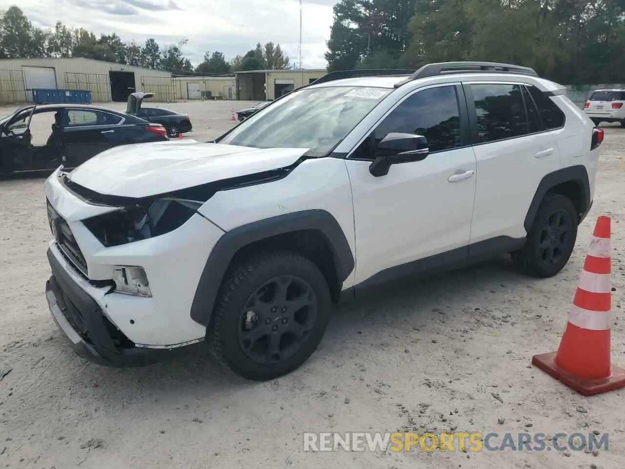 1 Photograph of a damaged car 2T3S1RFVXMW212998 TOYOTA RAV4 2021