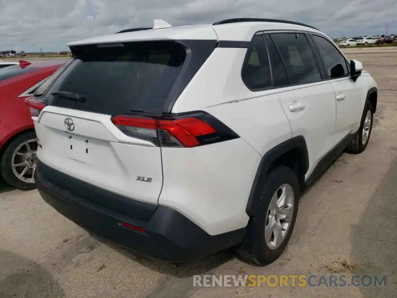 4 Photograph of a damaged car 2T3W1RFV0MC093524 TOYOTA RAV4 2021