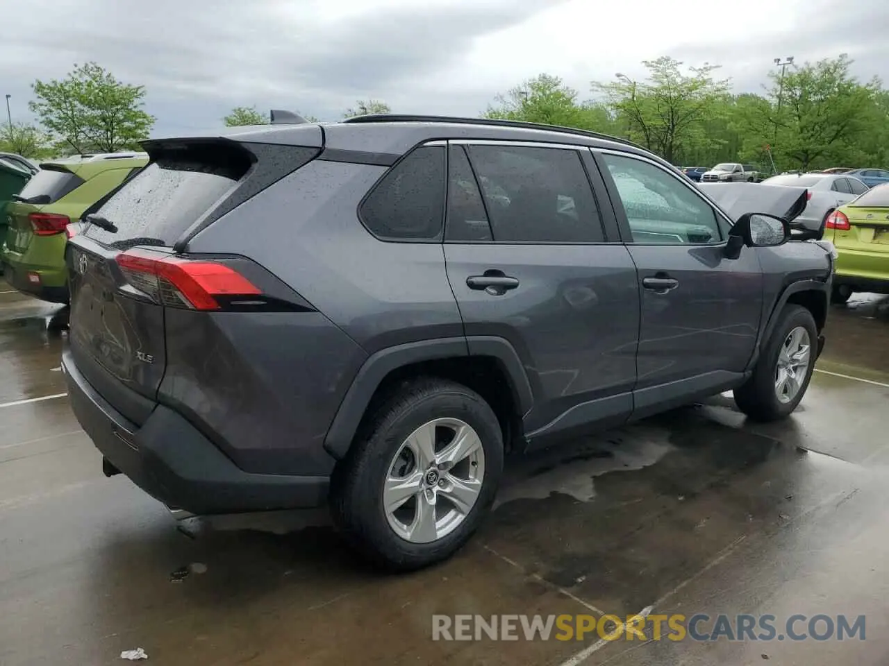 3 Photograph of a damaged car 2T3W1RFV0MC096505 TOYOTA RAV4 2021