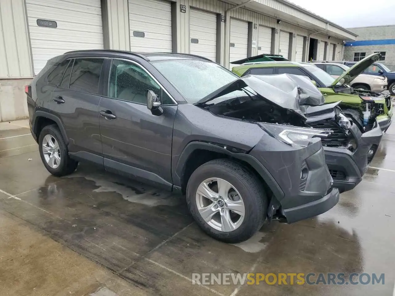 4 Photograph of a damaged car 2T3W1RFV0MC096505 TOYOTA RAV4 2021