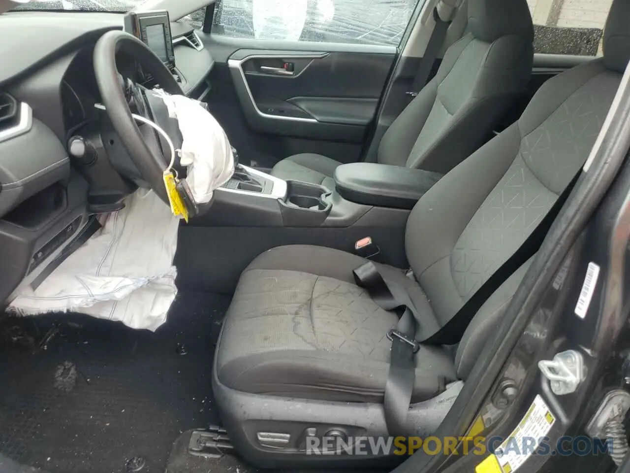 7 Photograph of a damaged car 2T3W1RFV0MC096505 TOYOTA RAV4 2021