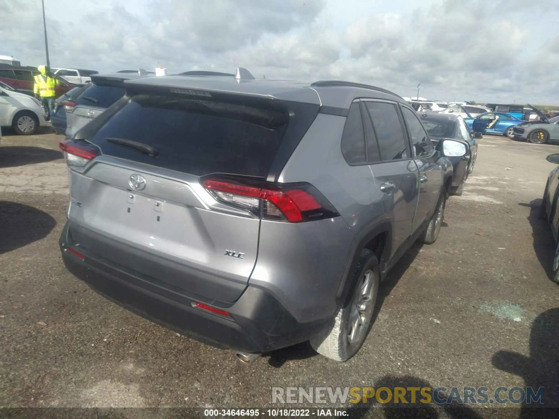 4 Photograph of a damaged car 2T3W1RFV0MC100357 TOYOTA RAV4 2021