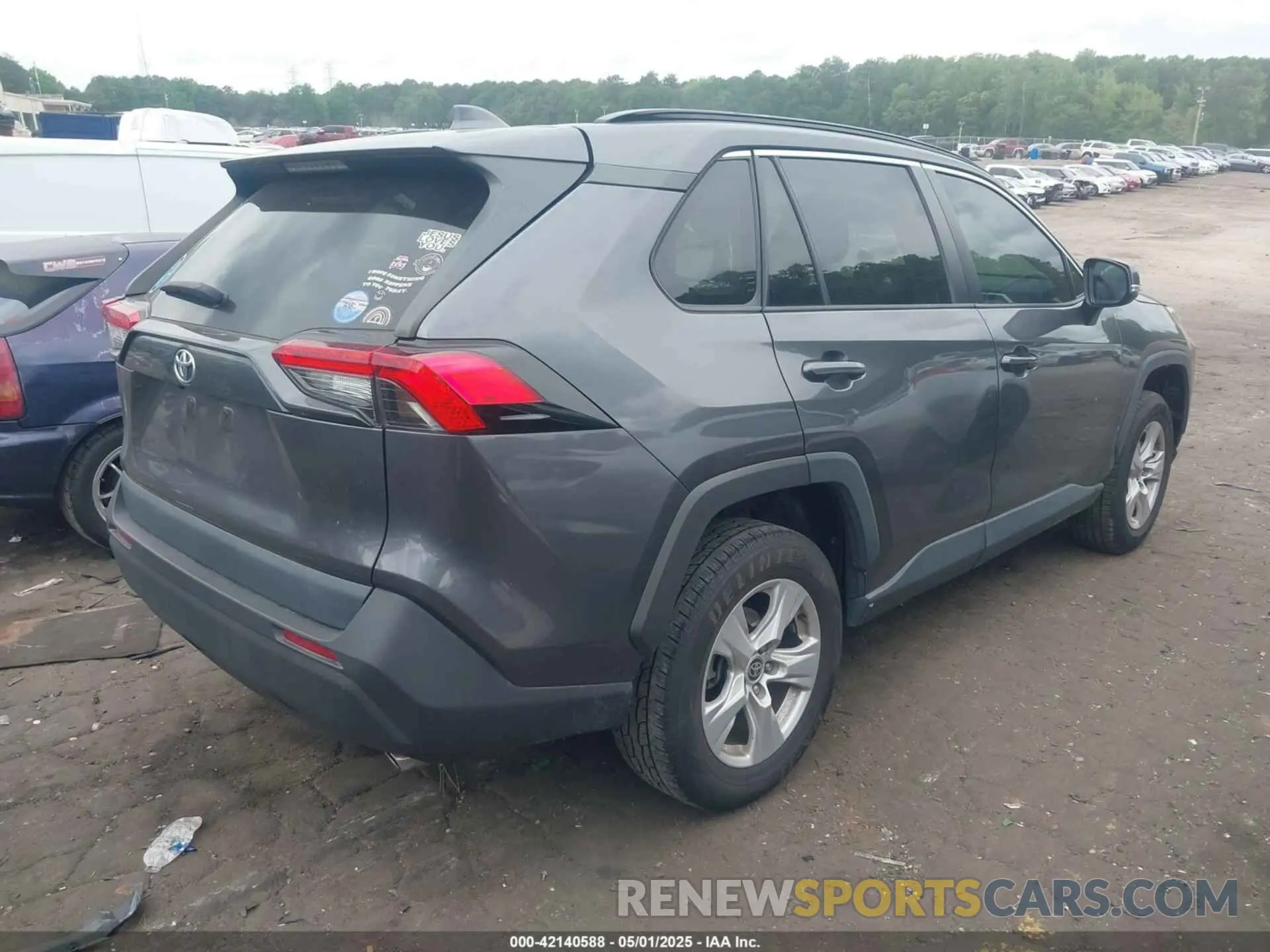 4 Photograph of a damaged car 2T3W1RFV0MC119068 TOYOTA RAV4 2021