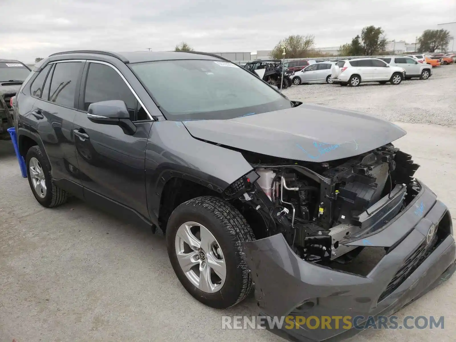 1 Photograph of a damaged car 2T3W1RFV0MC122830 TOYOTA RAV4 2021