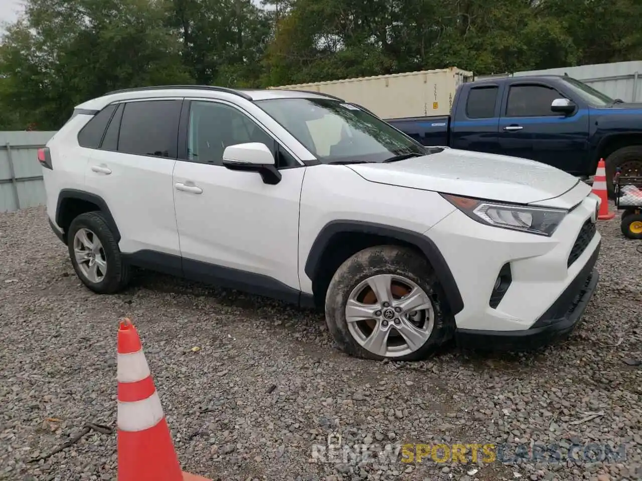 4 Photograph of a damaged car 2T3W1RFV0MC138994 TOYOTA RAV4 2021