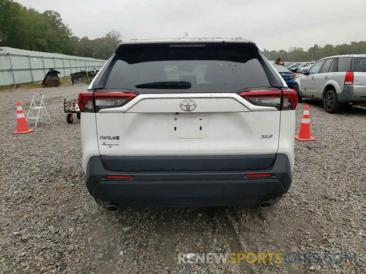 6 Photograph of a damaged car 2T3W1RFV0MC138994 TOYOTA RAV4 2021