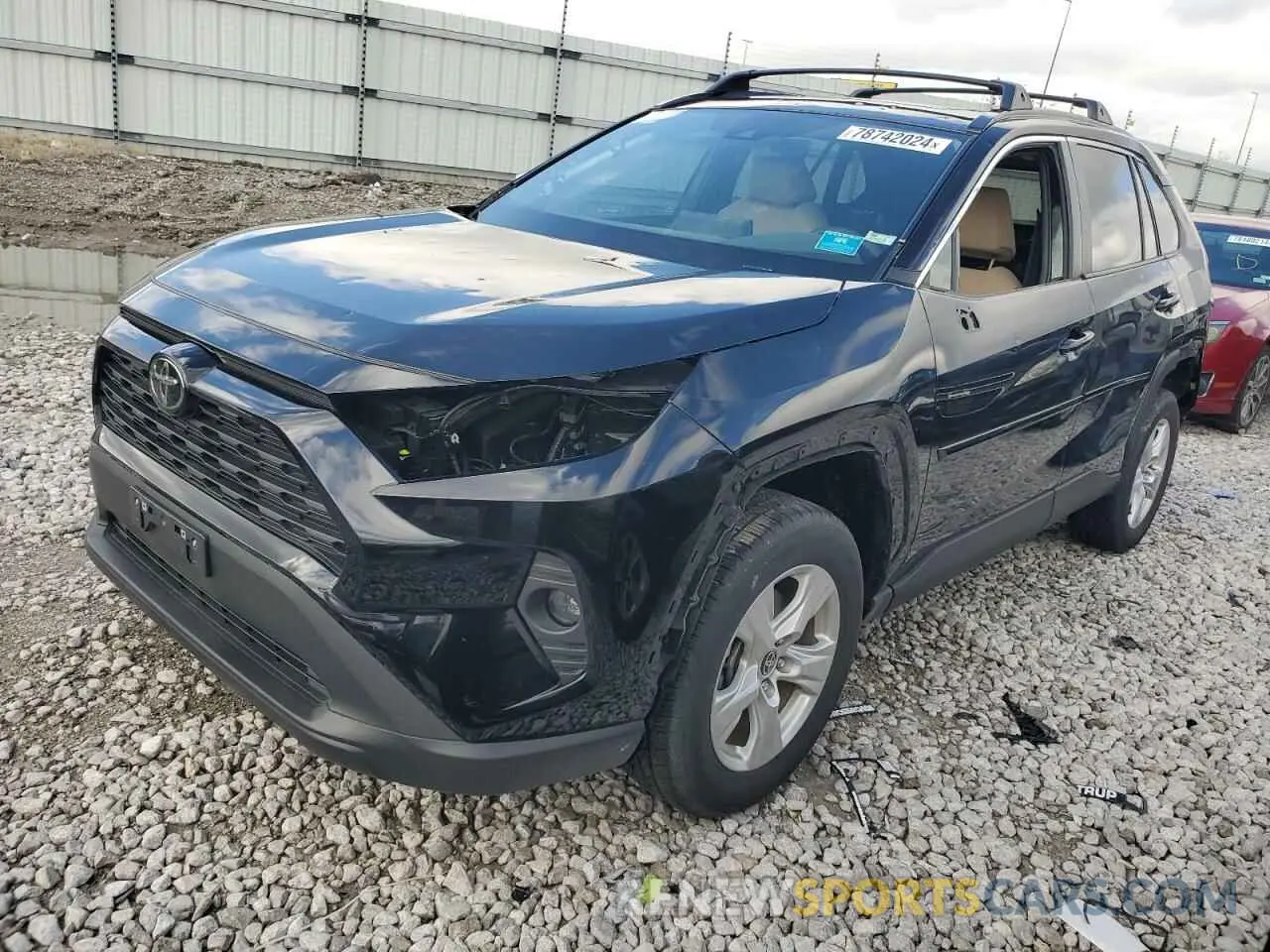 1 Photograph of a damaged car 2T3W1RFV0MC139840 TOYOTA RAV4 2021