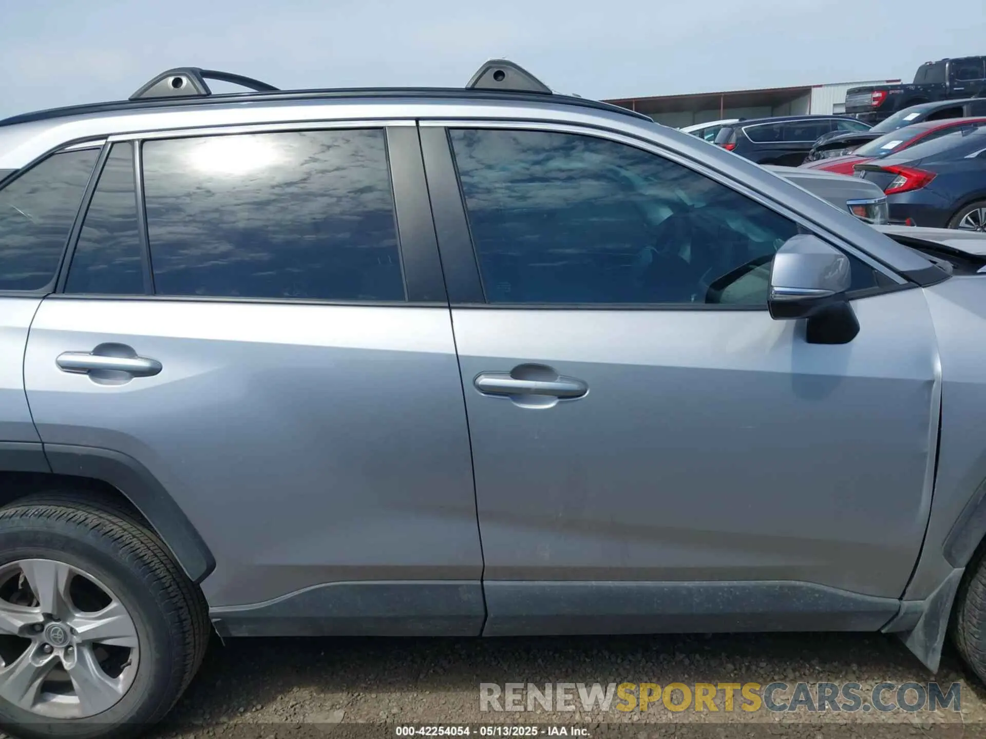 14 Photograph of a damaged car 2T3W1RFV0MC145153 TOYOTA RAV4 2021
