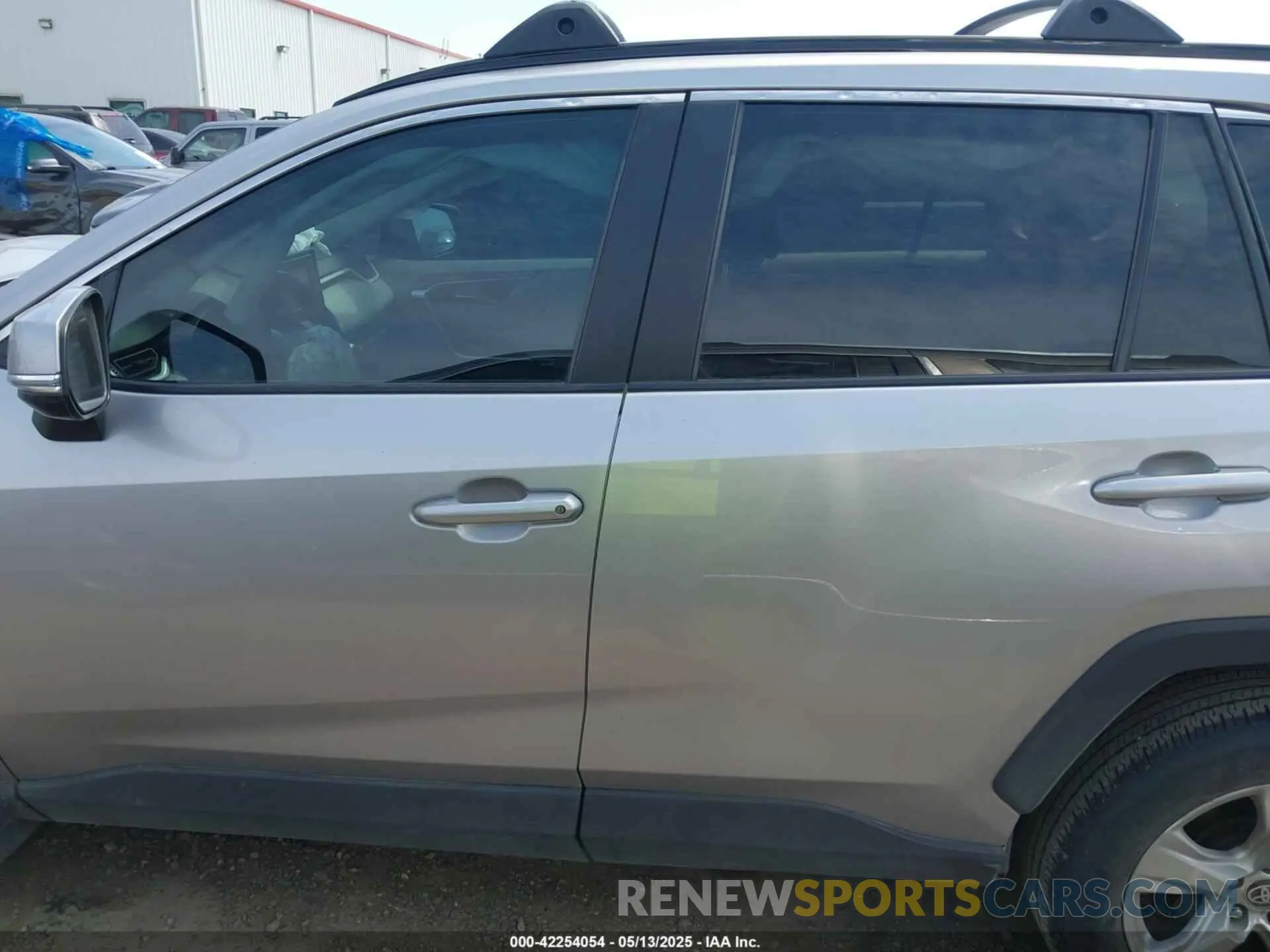 15 Photograph of a damaged car 2T3W1RFV0MC145153 TOYOTA RAV4 2021