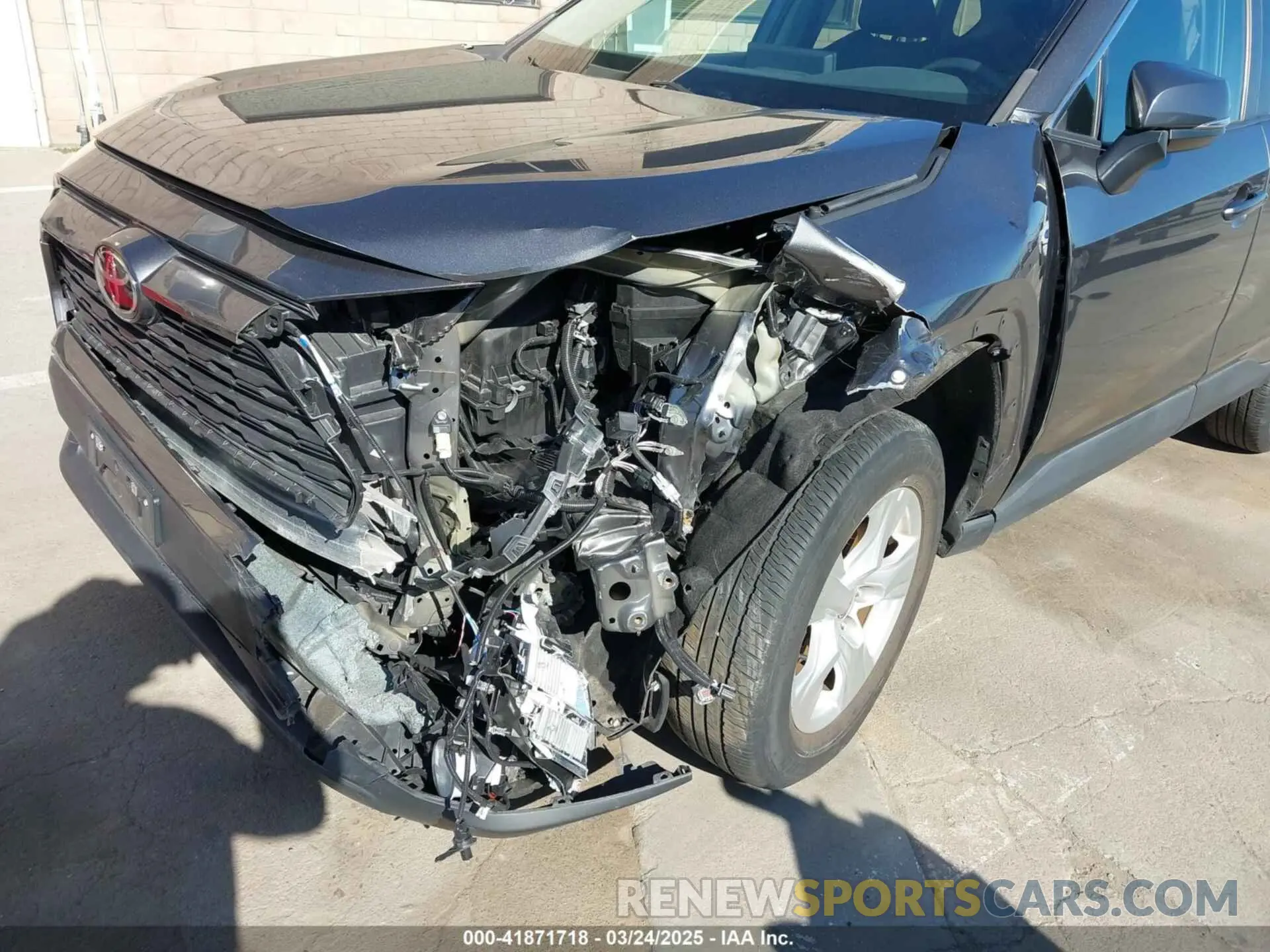 6 Photograph of a damaged car 2T3W1RFV0MC152913 TOYOTA RAV4 2021