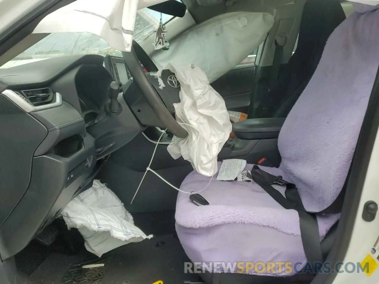 7 Photograph of a damaged car 2T3W1RFV0MC159988 TOYOTA RAV4 2021