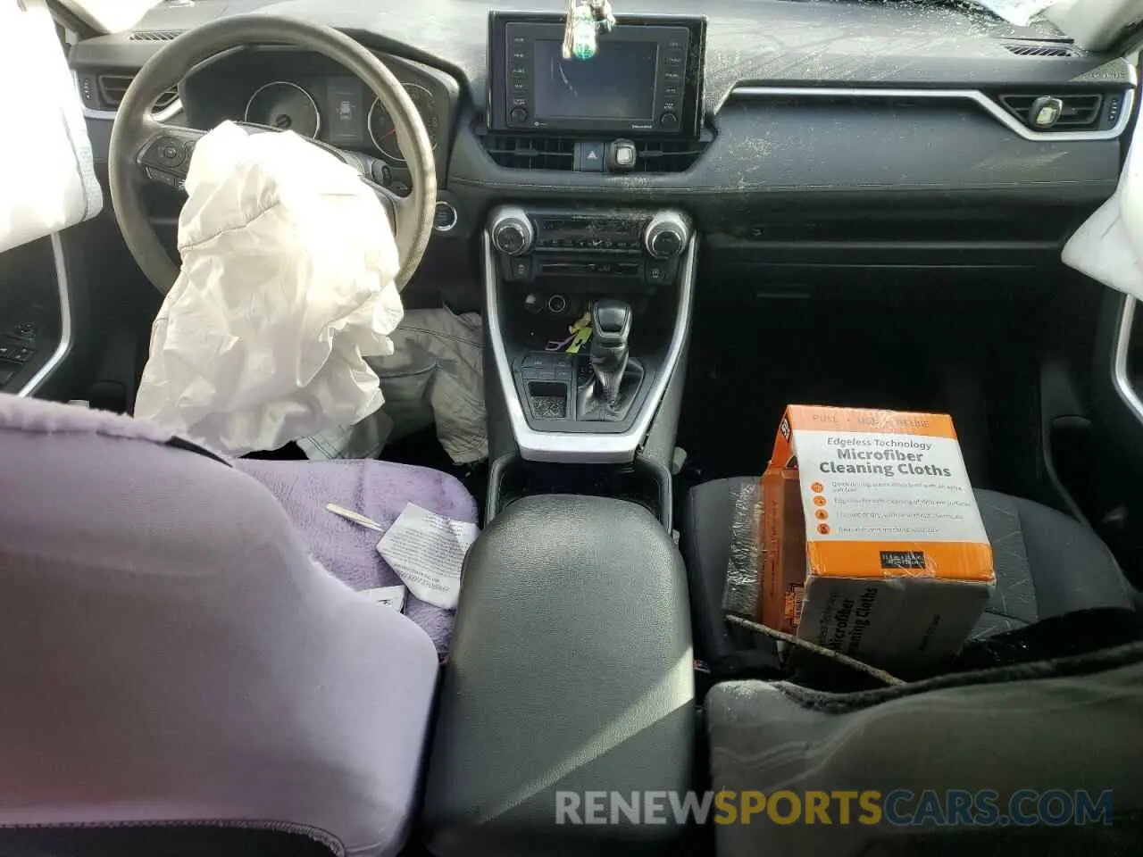 8 Photograph of a damaged car 2T3W1RFV0MC159988 TOYOTA RAV4 2021